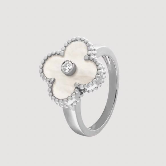 Van Cleef Ring